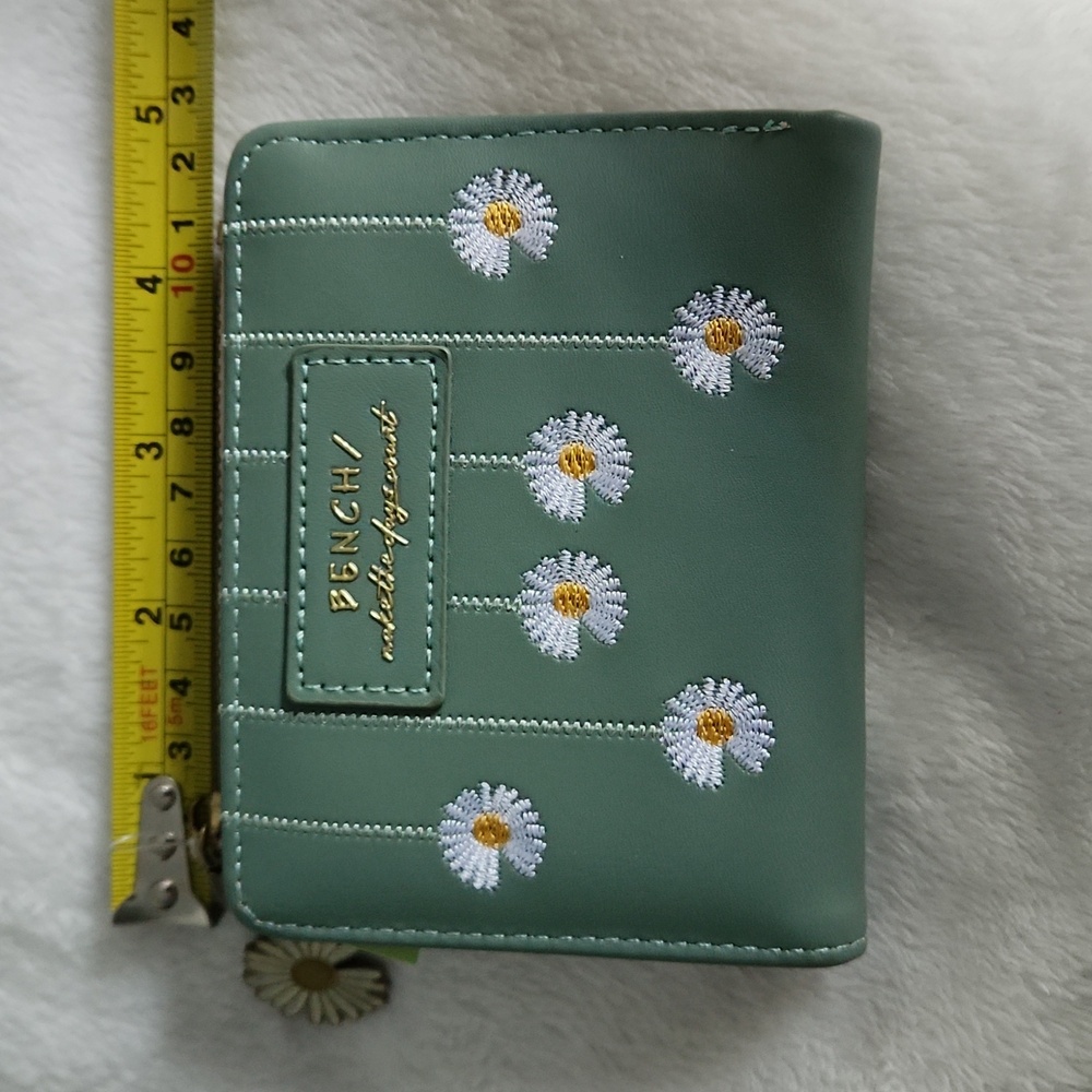 Small Ladies Wallet, Bifold, Women's